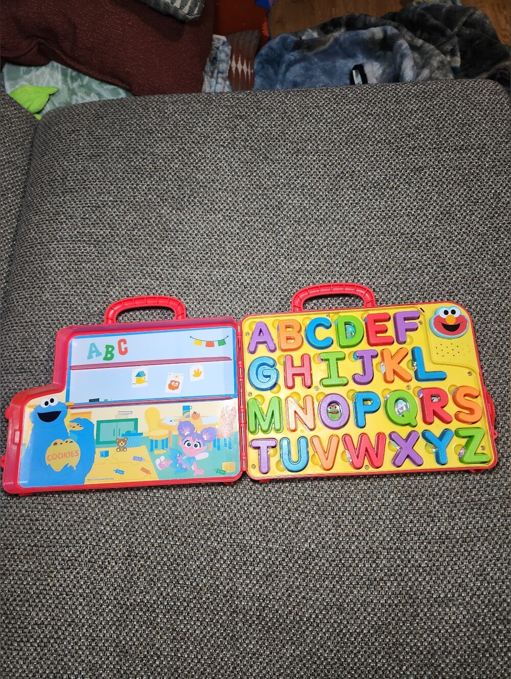 Sesame Street Elmo’s Learning Letters Bus Activity Board 2022, Working